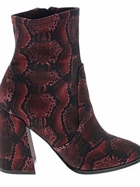🔥 ASOS DESIGN Red Snake Print Sock Boots Block Heel 🔥